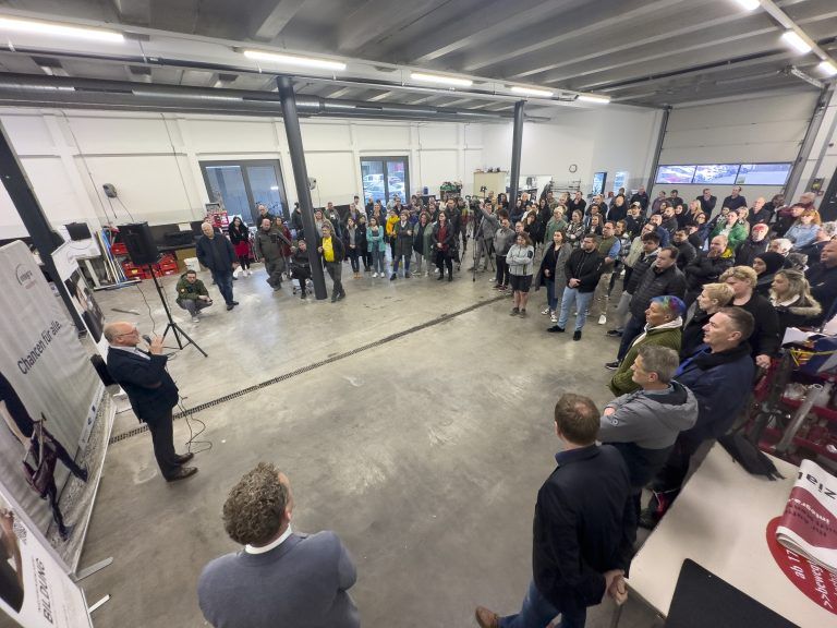 Die Mitarbeiter am Standort Wolfurt wurden am Montag informiert. <span class="copyright">VN/PAulitsch</span>