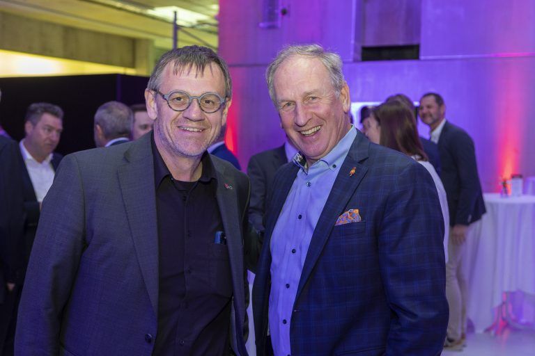 WB-Direktor Christoph Thoma (l.) und Loek Versluis (McDonald‘s).
