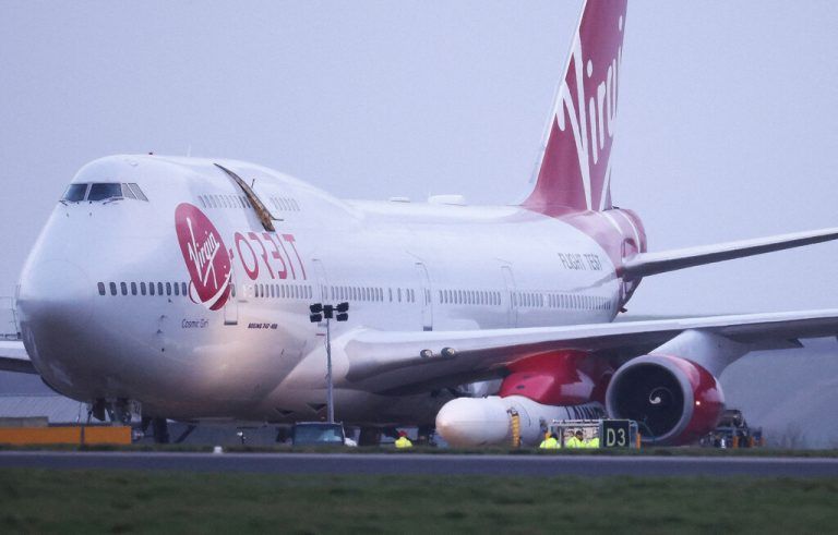Virgin Orbit kündigte Mitte März an, den Betrieb vorerst zu pausieren. reuters