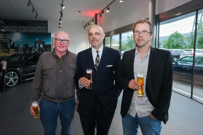 Kulturamtsleiter Roland Jörg (Dornbirn), VN-Kommentator Gerald Matt sowie Sebastian Lux.