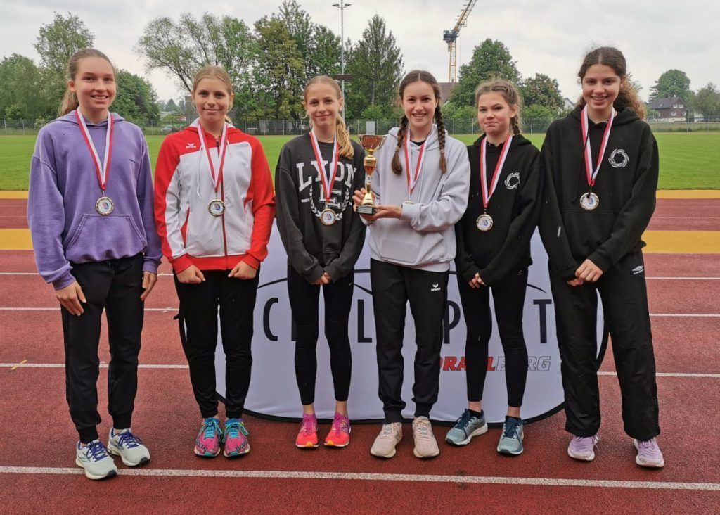 Leichtathleten der SMS Hohenems und Wolfurt bei Schul Olympics top