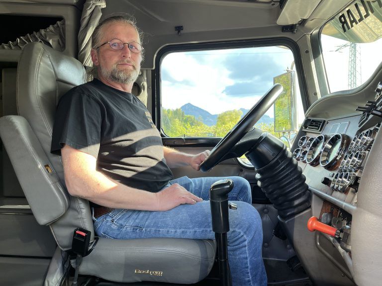 Über vier Millionen Kilometer hat Müller schon auf der Straße zurückgelegt.