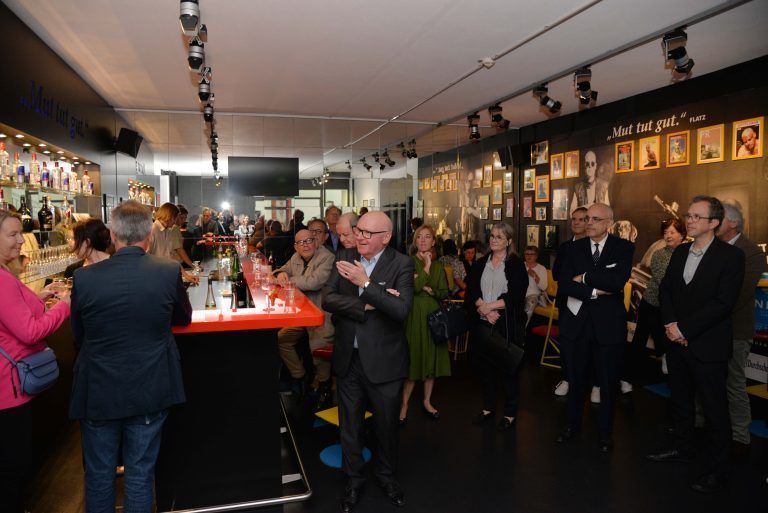 Kulturamtsleiter Roland Jörg eröffnete die Ausstellung.