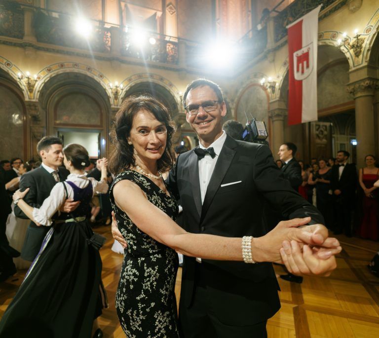 Landeshauptmann Markus Wallner mit Sonja auf dem Tanzparkett.