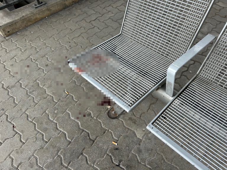 Am Tag danach waren noch Blutspuren sichtbar.