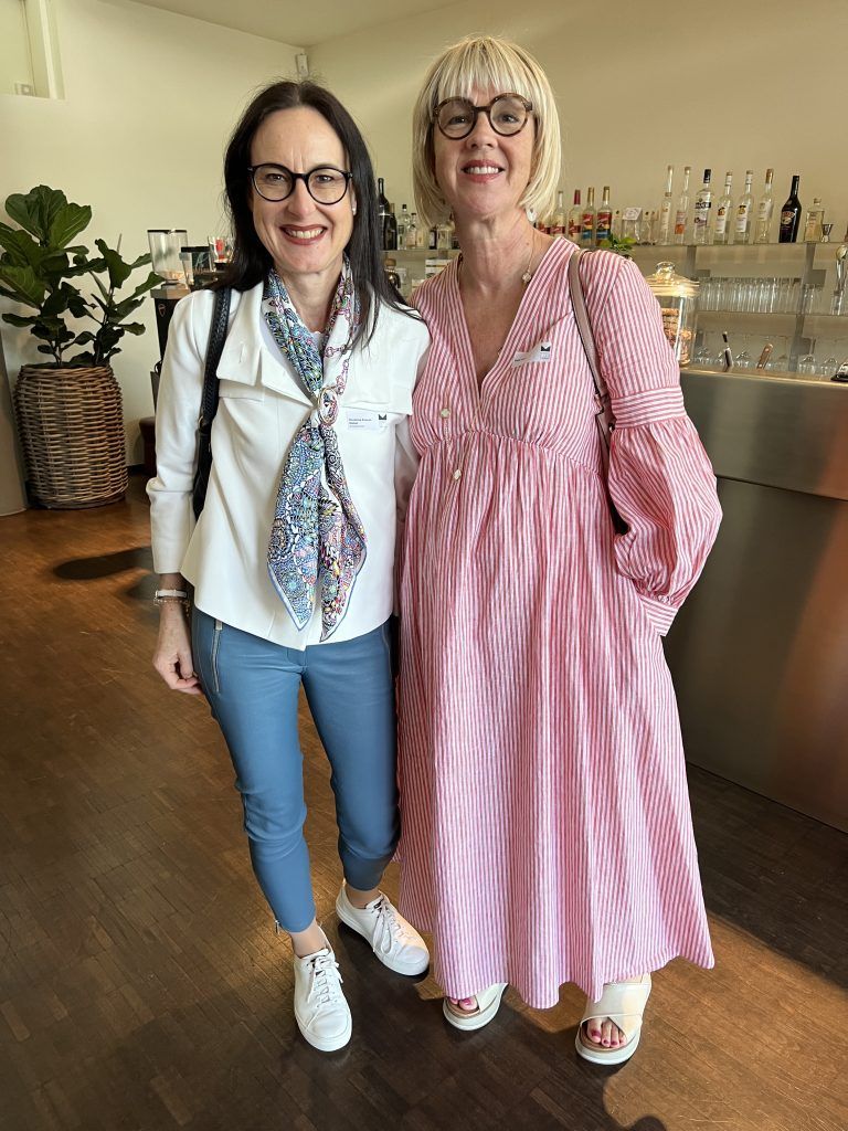 Christine Knecht-Kleber und Gabi Fleisch lauschten aufmerksam.