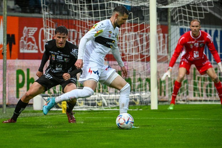 Husein Balic (Bild aus dem WAC-Spiel) ist derzeit der wohl gefährlichste Altach-Stürmer.gepa