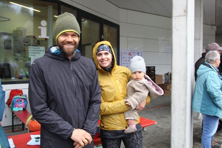Und auch die Zuseher ließen sich vom Regen nicht abschrecken.