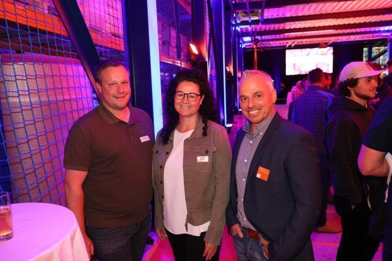 Marco Zwischenbrugger (Dorf-Installateur), Michaela Berthold (Egele) und Bertram Schatzmann (Inhaus).