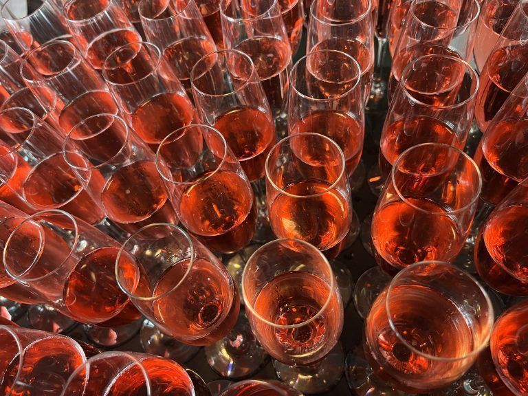 Kir Royal ist angerichtet.