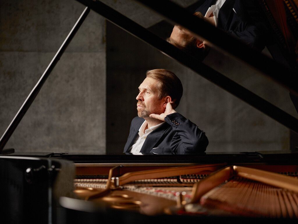 Meister am Piano