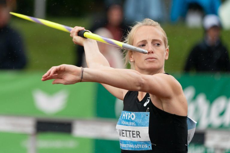 Anouk Vetter zeigte bei ihrem Gesamtsieg 2022 mit einem Landes- und einem Meeting­rekord im Speer groß auf.