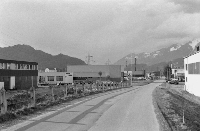 Das Nüziger Gewerbegebiet vor knapp 50 Jahren.
