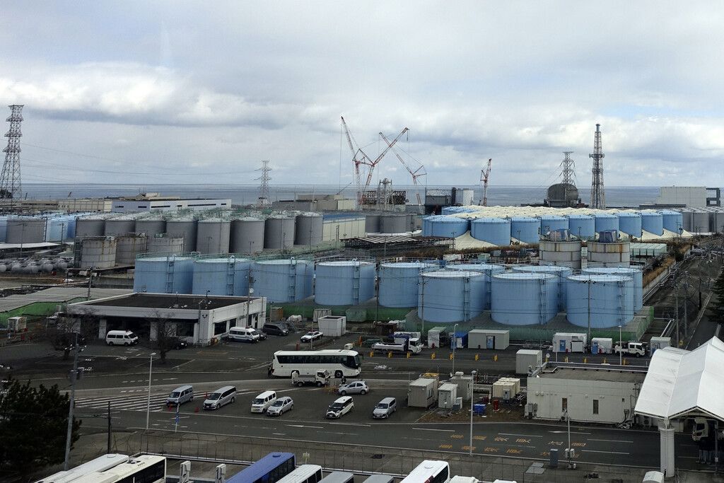 Kühlwasser-Entsorgung: Experten untersuchen AKW Fukushima