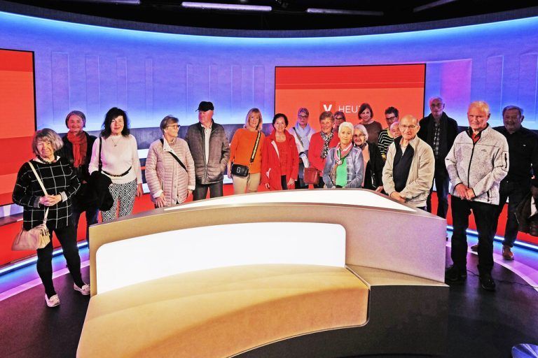 Dornbirner Mitglieder von Vorarlberg 50plus besichtigten das „Vorarlberg heute“-Studio. 50Plus