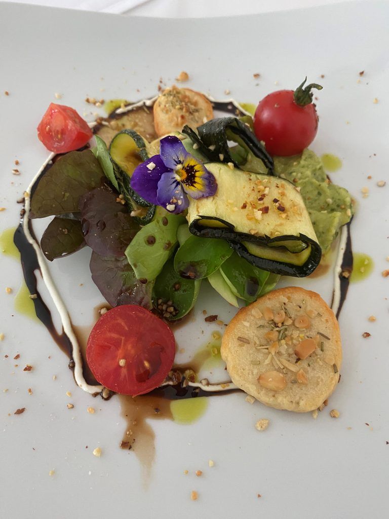 Erster Gang: Feiner Zucchini-Salat. <span class="copyright">vn/reiner</span>