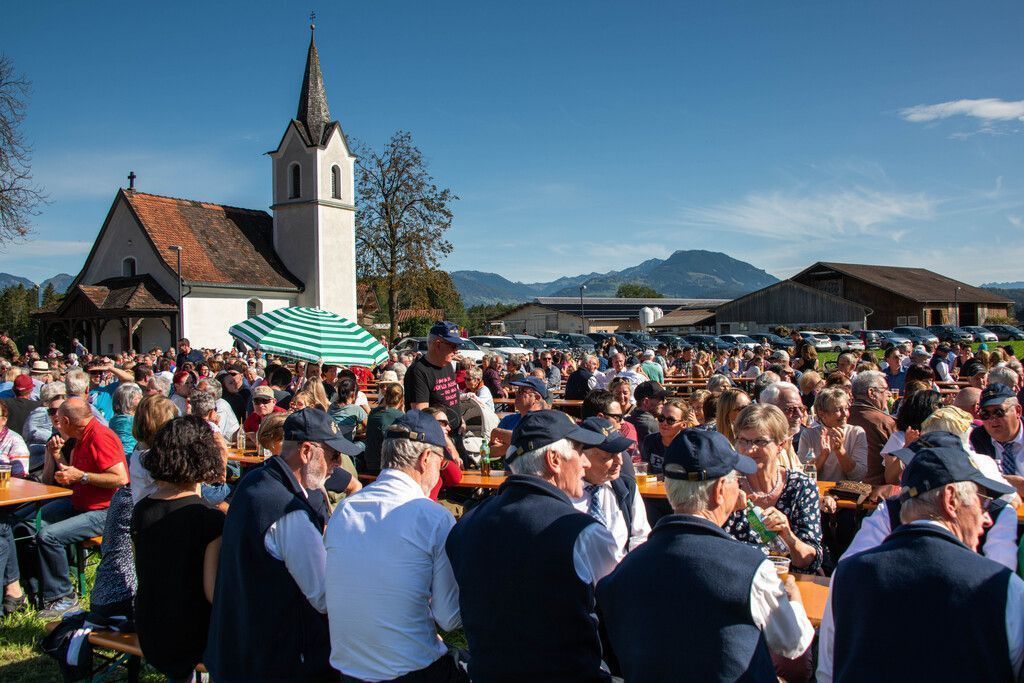 Eingesendet. Vereinsnachrichten aus dem Bezirk