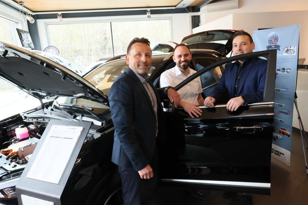 Bürs: MG-Eröffnung bei Auto Maier