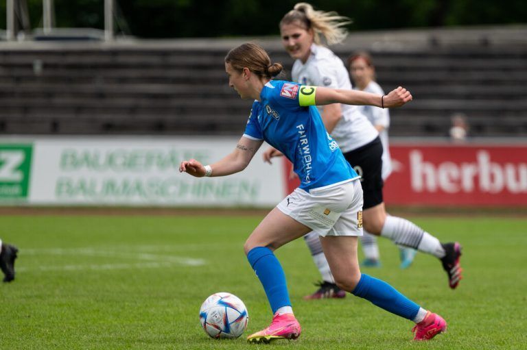 Kapitänin Caroline Fritsch kurbelte das Spiel der Dornbirnerinnen vor 150 Zuschauern auf der Birkenwiese an.Serra