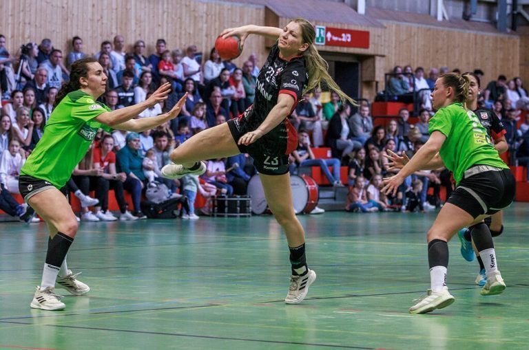 Kapitänin Julia Marksteiner soll den Schulsportverein auch in der zweiten Bundesliga anführen und zum sofortigen Wiederaufstieg beitragen. Verein/Meier