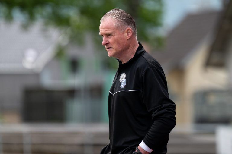 Klaus Stocker führt seine Elf wohl in die Bundesliga.Serra