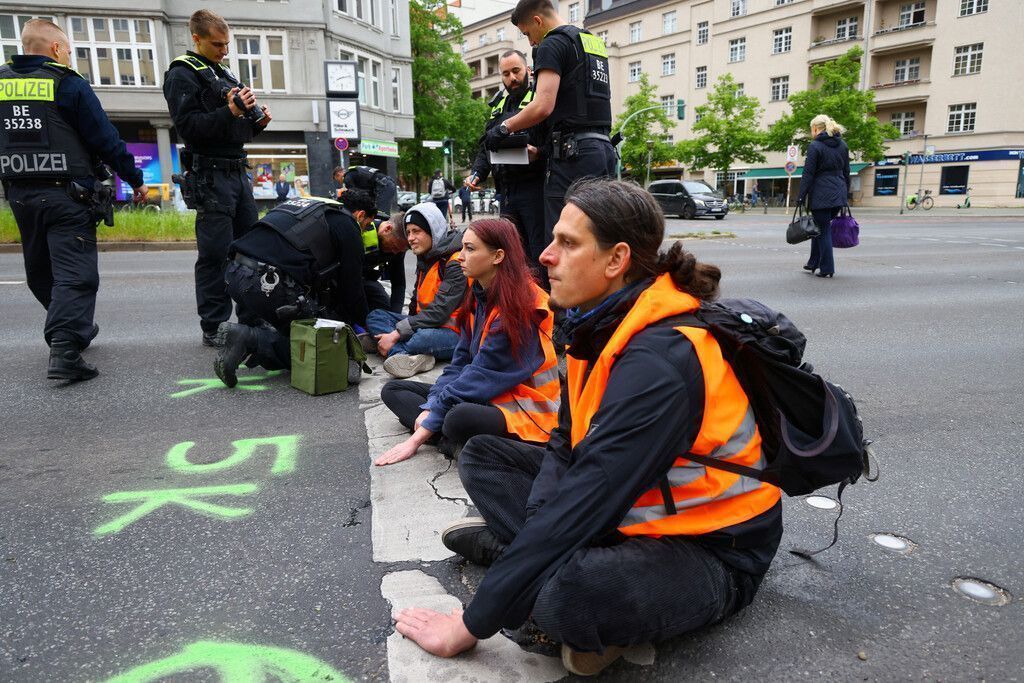 Razzien bei der &#8220;Letzten Generation&#8221;