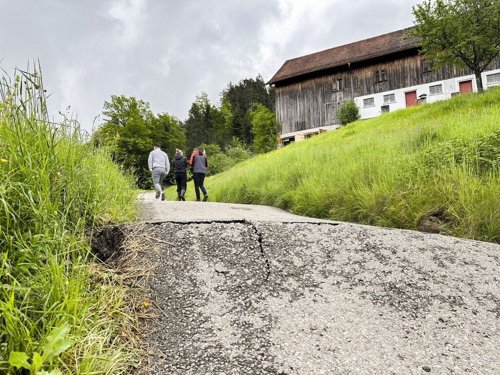 Häuser evakuiert: Lage in Hörbranz spitzt sich nach erneutem Hangrutsch zu. »A12