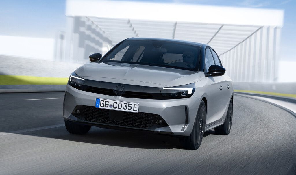 Autonews der Woche Opel frischt den Corsa auf / Facelift für den VW Touareg / Neue Generation des BMW 5er