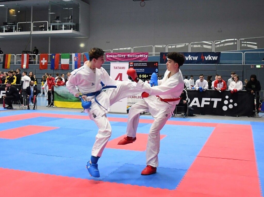 Karate-Potenzialkader  zeigt Leistungsvermögen