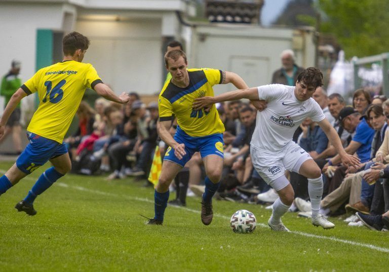 Eine spannende Startphase, dann ein Gewitterregen und am Ende ein Tor in der Nachspielzeit – die Fans kamen bei Wolfurts Heimsieg über die Admira voll auf ihre Kosten .<span class="copyright">Paulitsch</span>