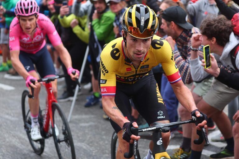 Primoz Roglic (r.) attackierte Geraint Thomas am Schlussanstieg, allerdings konnte der Slowene dem Briten nur drei Sekunden abnehmen. APA