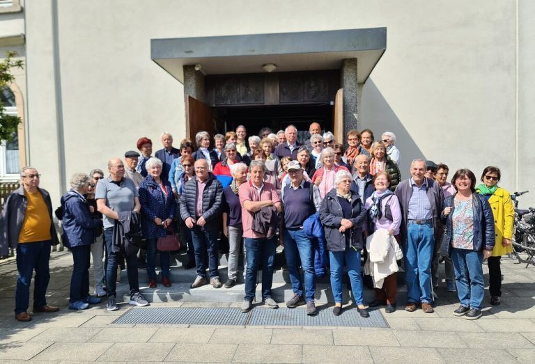 Über 40 Seniorinnen und Senioren von 50plus Lochau besuchten das Forum Leiblach und erfuhren mehr über das Geistliche Zentrum. 50Plus Lochau