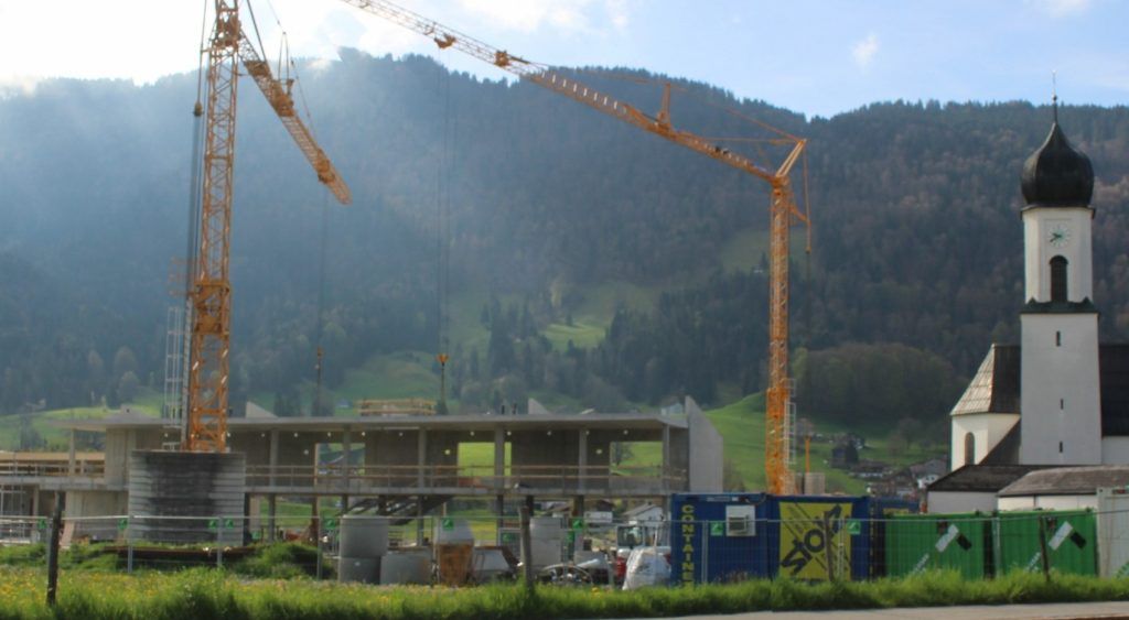 Beim Andelsbucher Schulbau rückt „die nächste Schicht“ an