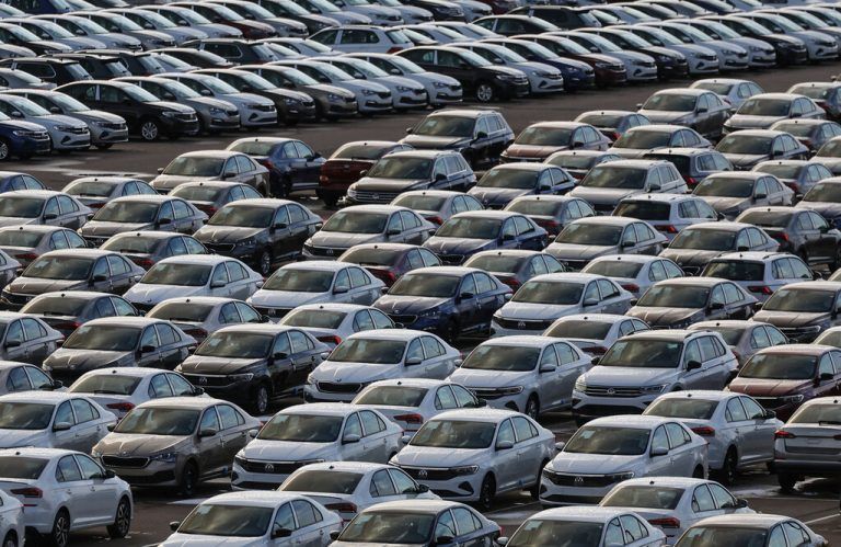 VW darf seine Vermögenswerte – im Bild Lager in der Stadt Kaluga – verkaufen. Reuters