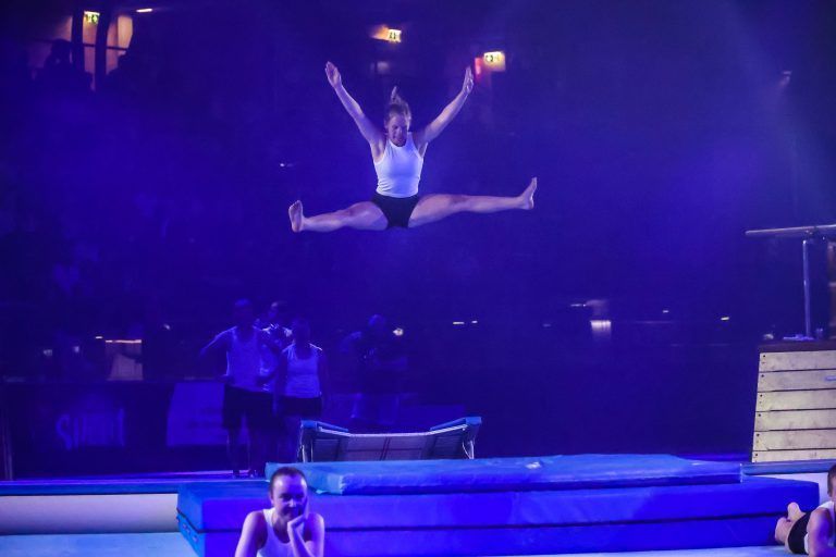 Natürlich durften auch die klassischen Turnelemente bei der Show nicht fehlen. Sie belegten das hohe Niveau der heimischen Turner.  <span class="copyright">Geuze</span>