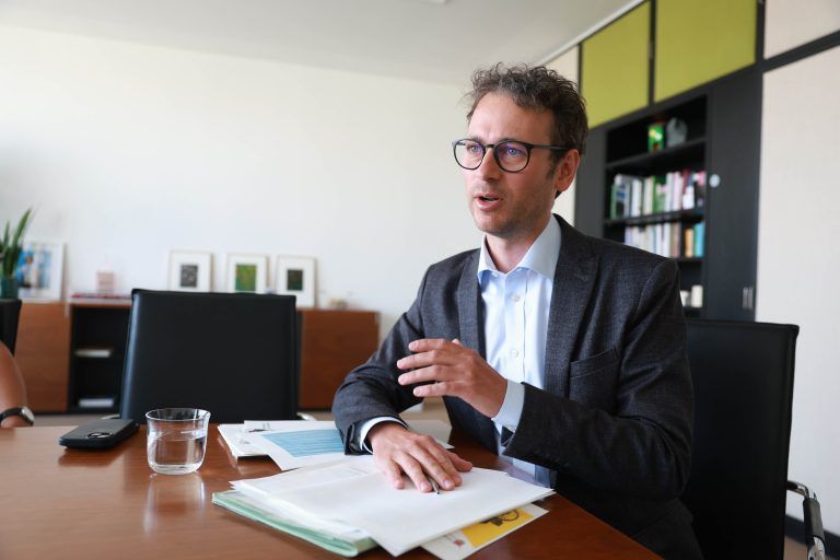 Landesrat Daniel Zadra setzt sich für den Radverkehr ein. VN/Hartinger