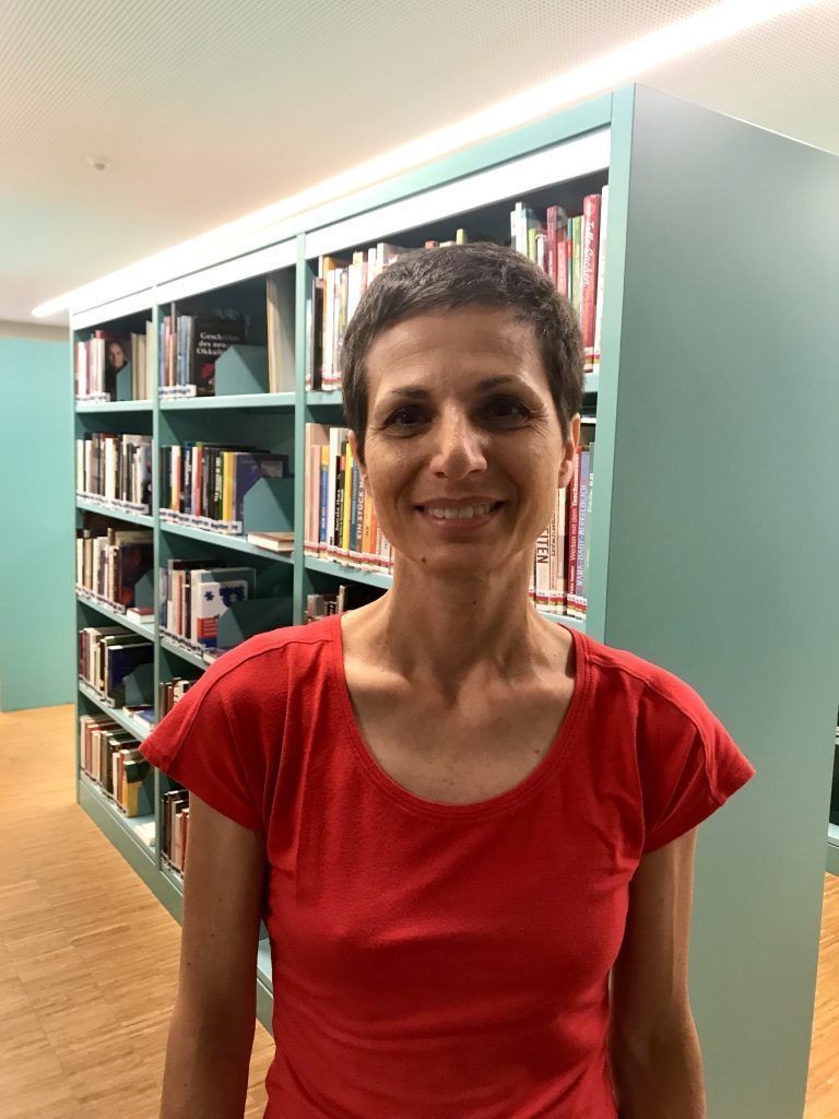 Ilaria Cetta von der Bibliothek der AK Feldkirch ist begeistert von den lebendigen Lesungen. <span class="copyright">CRO</span>