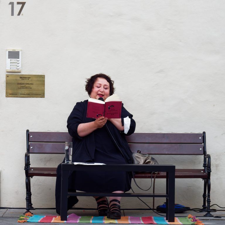 Die Lesung "Literaturhäppchen" mit Julya Rabinowich. <span class="copyright">Christian Chizzola</span>