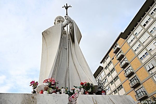 Papst wird in den nächsten Tagen das Krankenhaus verlassen