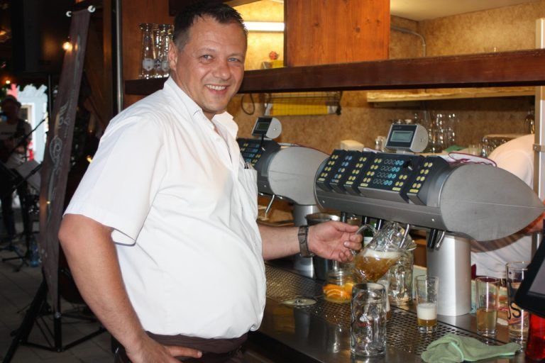 Kellner Ramirez im Rankweiler Hof.
