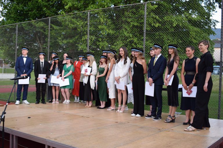 Selbst ein kurzer Regenguss tat der guten Stimmung keinen Abbruch.