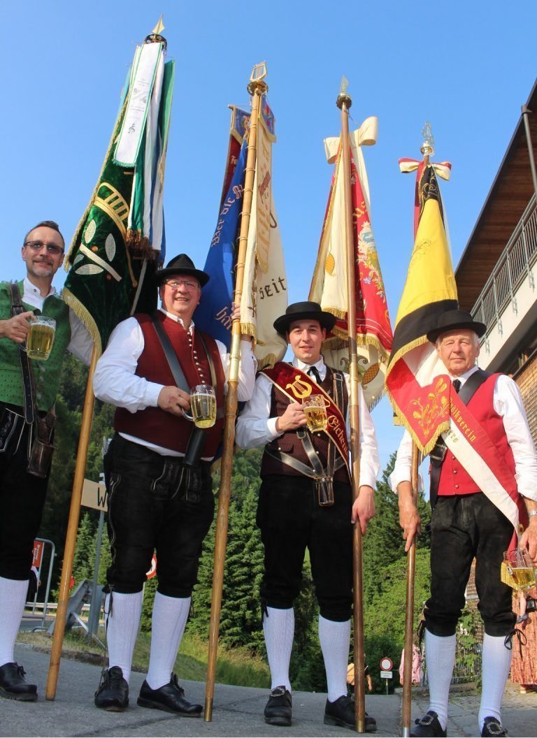 Musikvereine wetteifern üblicherweise um das größte Fest, der MV Fluh liegt mit vier bzw. fünf Kapellen aussichtsreich im Rennen um das kleinste Fest.