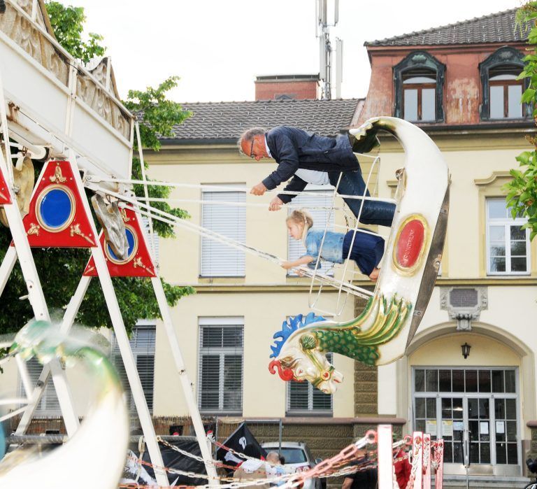 Ein Erlebnis wie früher: die Schiffschaukeln auf der Pirateninsel. <span class="copyright">AJK/9</span>
