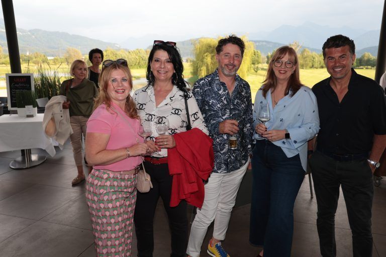 Manuela Mayr, Karin Barbisch, Moritz Mersud, Andrea Taucher und Mike Galeli.
