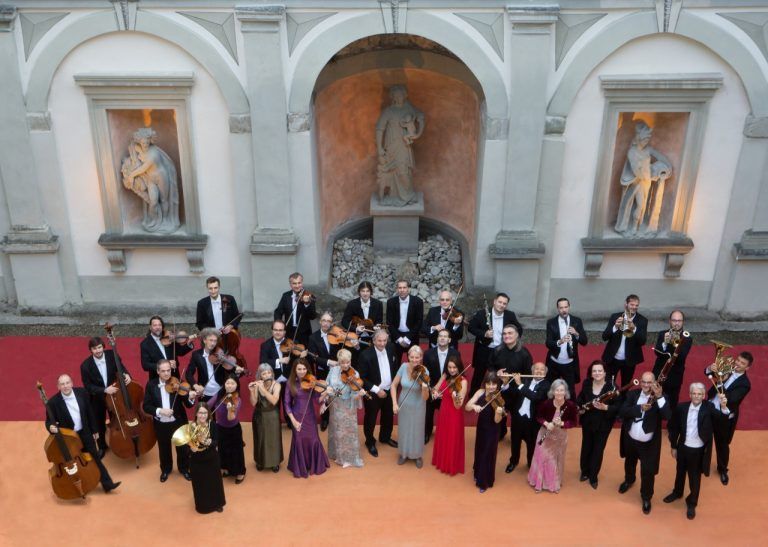 <p class="caption">Das Kammerorchester Arpeggione bietet am 1. Juli einen Abend voller Melodien. <span class="media-container dcx_media_rtab" data-dcx_media_config="{}" data-dcx_media_type="rtab"> </span><span class="marker"><span class="copyright">Arpeggione</span></span></p>