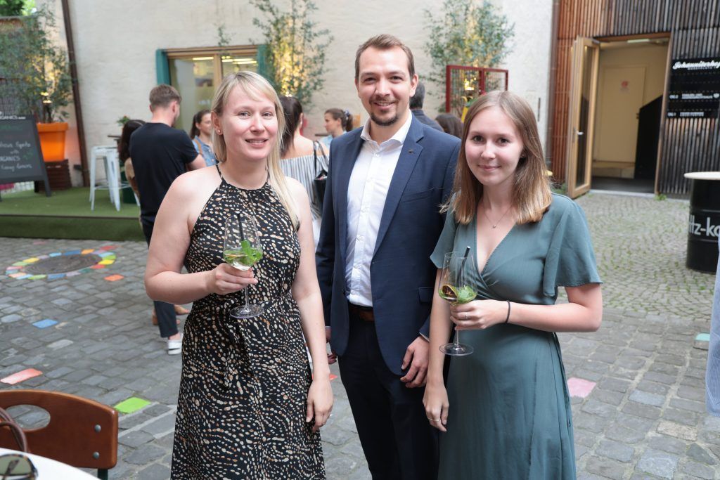 Kultbar öffnete Tore