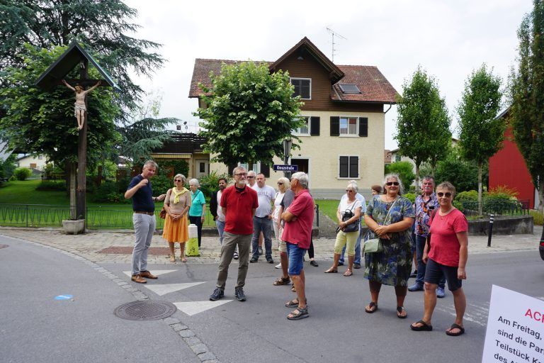 Bei Führungen konnten Fragen zur geplanten Umsetzung des Projekts gestellt werden.