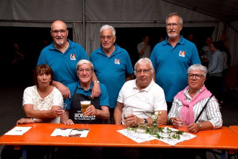 Mitglieder und Fans der Trachtenkapelle Gantschier.