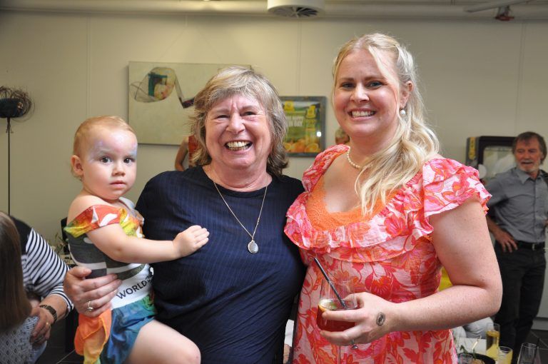 Andrea Reis mit Tochter Christina Gehrer-Reis und Enkelin Isabella.LCF