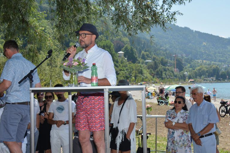 In Strandlaune: Bürgermeister Michael Ritsch.